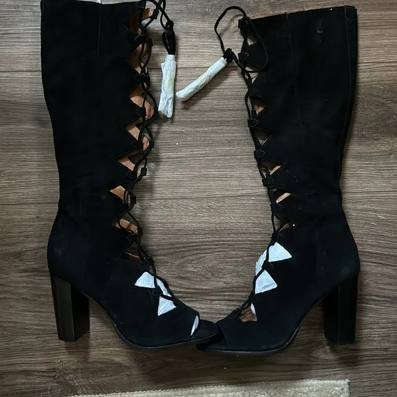 Frye Gabby Ghillie Black Suede Tall TASSLE GLADIATOR Boots NWOB Sz 7.5M $500