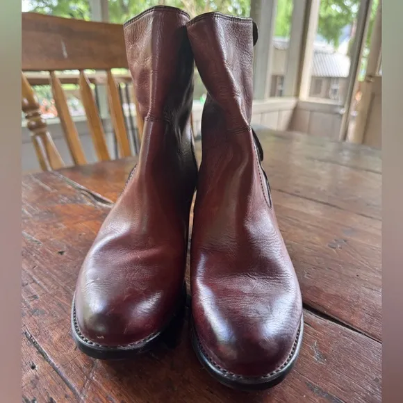 Frye Jackie heeled short boots size 8