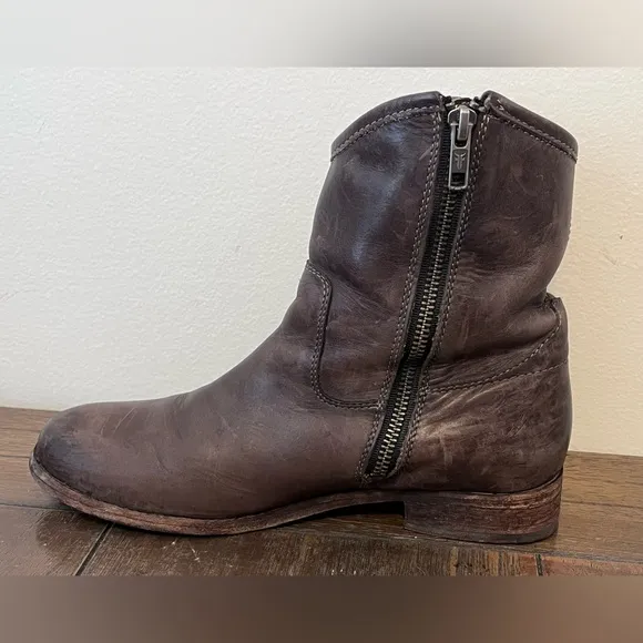 Frye Melissa Botton Short Brown Leather Distressed Western Boots Womens size 6.5