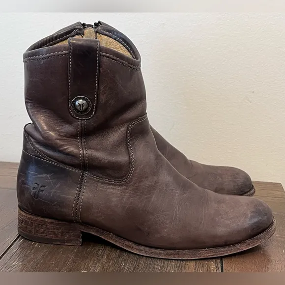 Frye Melissa Botton Short Brown Leather Distressed Western Boots Womens size 6.5
