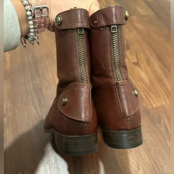 FRYE Melissa Button Zip Back Short BrownLeather Boots Women's Size 9M