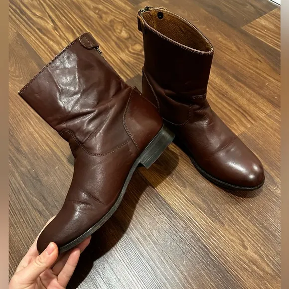 FRYE Melissa Button Zip Back Short BrownLeather Boots Women's Size 9M