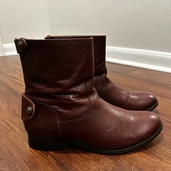 FRYE Melissa Button Zip Back Short BrownLeather Boots Women's Size 9M