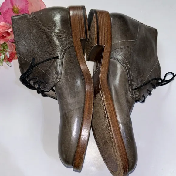 Frye Men's Bowery Chukka Boots Gray 9M Fryes Lace up short boots men’s 9M