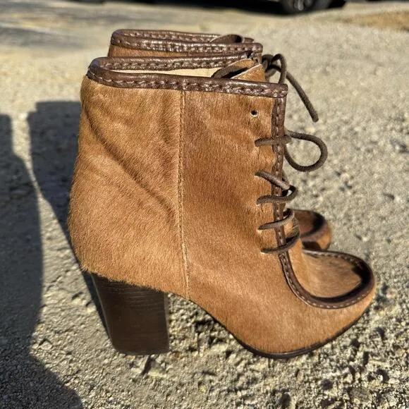 FRYE Parker 9.5 Boots Moc Toe Short Cognac Brown Calf Hair Booties/Ankle