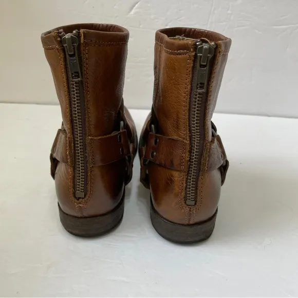 FRYE PHILLIP LEATHER HARNESS SHORT BOOTS IN BROWN