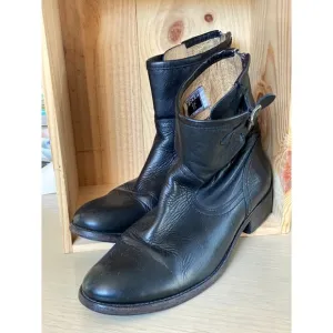 Frye Pippa Black Leather Back Zip Short Boots Size 9