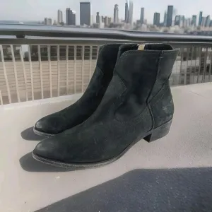 Frye Ray Seam Short Leather Western Boots US 9.5 M Black Ankle Zip Booties