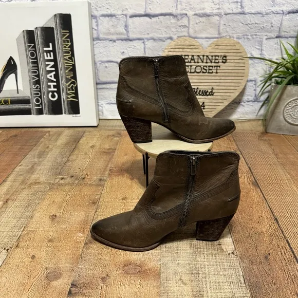 Frye Renee Seam Short Women Western Leather ankle boots