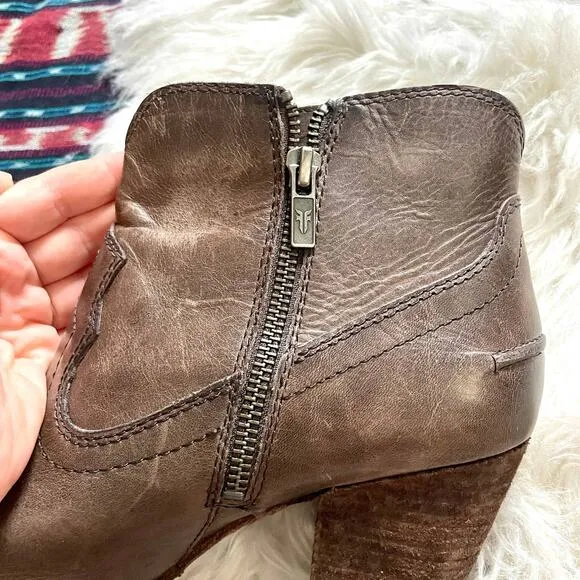 Frye Renee Seam Western Short Ankle Bootie Boots Slate Brown sz 8.5 Cowboy