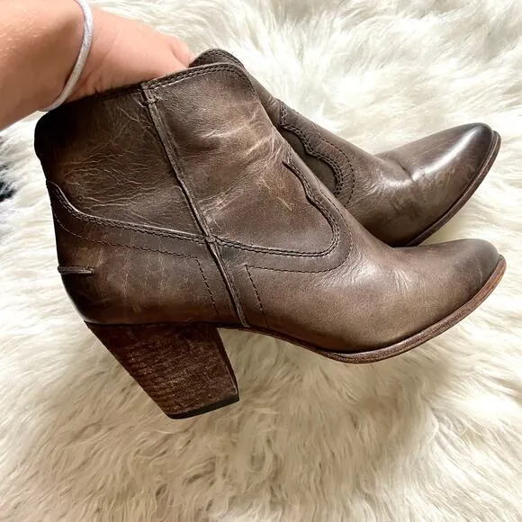 Frye Renee Seam Western Short Ankle Bootie Boots Slate Brown sz 8.5 Cowboy