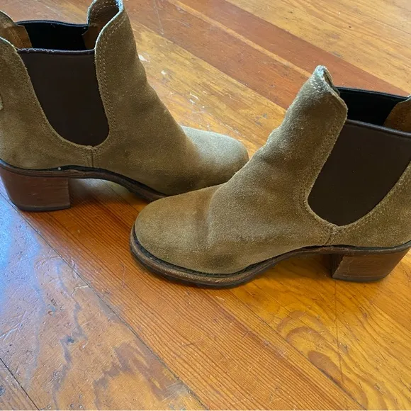 Frye Sabrina Women's Suede Leather Chelsea Short Ankle Boots Bootie