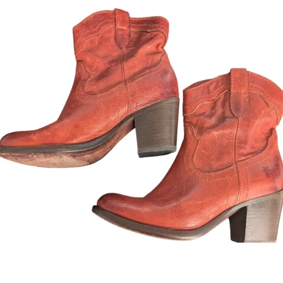 Frye Tabitha Pull-On Short Western Boots 6.5 Cognac Leather Ankle Booties