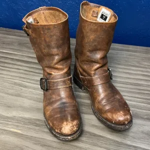 FRYE VERONICA BROWN DISTRESSED ROUND TOE BUCKLE PULL ON SHORT BOOTS 7.5B