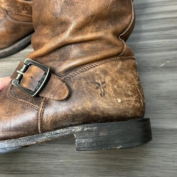 FRYE VERONICA BROWN DISTRESSED ROUND TOE BUCKLE PULL ON SHORT BOOTS 7.5B