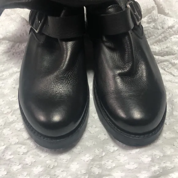 Frye Veronica Short Black Leather Boots size 8.5