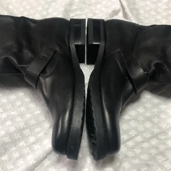 Frye Veronica Short Black Leather Boots size 8.5