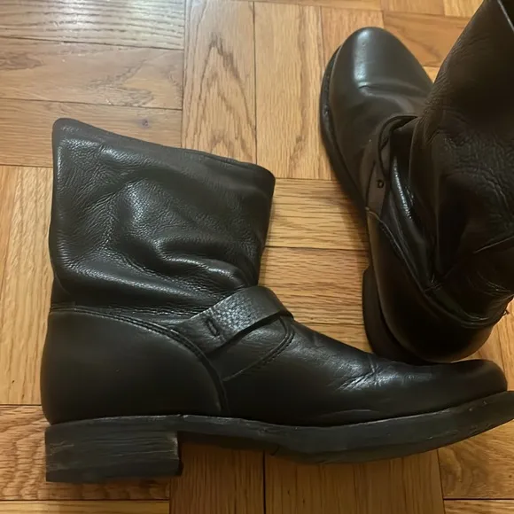 Frye Veronica Short Black Leather Boots Womens Size 8.5