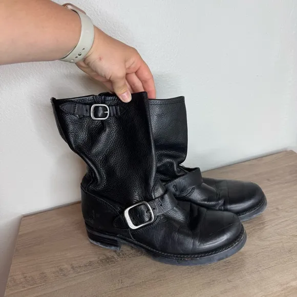 Frye Veronica Short Boots for Women Made from Full-Grain Leather in Black