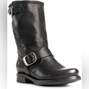 Frye Veronica Short Boots for Women Made from Full-Grain Leather in Black