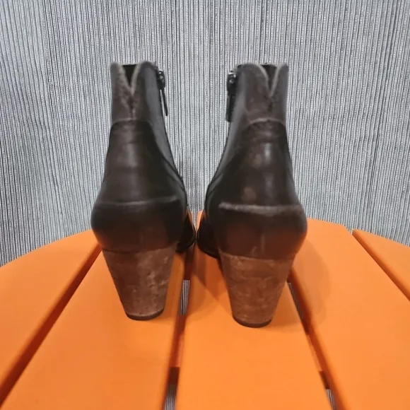 Frye Womens 6.5M Western Renee Seam Short Boots‎ Slate Brown Great PreOwned