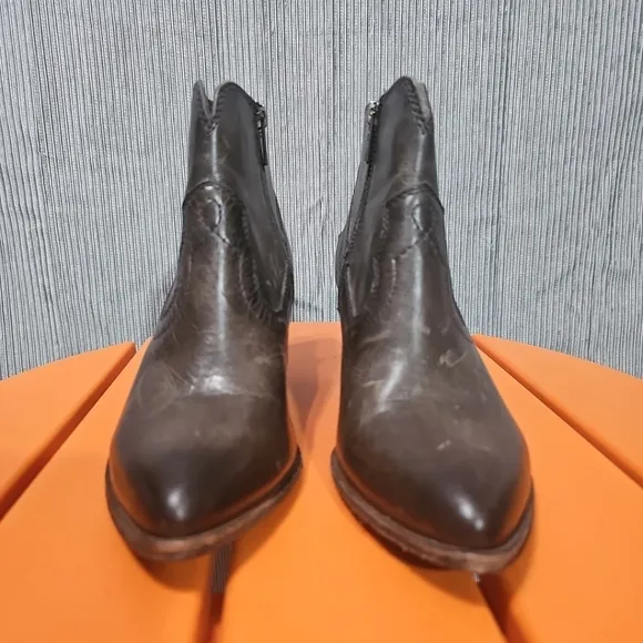 Frye Womens 6.5M Western Renee Seam Short Boots‎ Slate Brown Great PreOwned