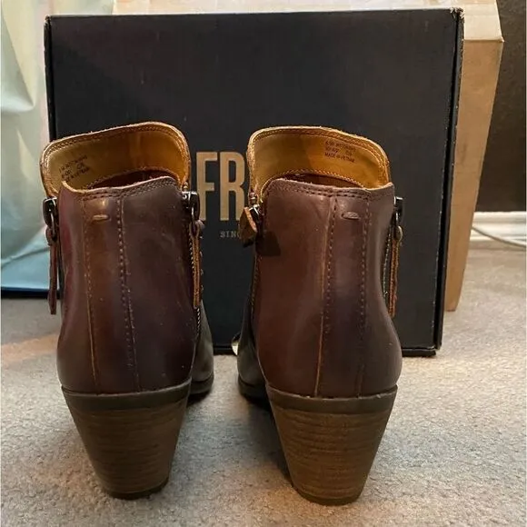 FRYE women’s Judith Zip Bootie in Wheat short stacked heel boots sz 6.5