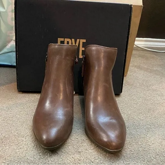 FRYE women’s Judith Zip Bootie in Wheat short stacked heel boots sz 6.5