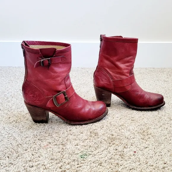 Frye Women's Karla Engineer Short Boot in Burnt Red Old Town