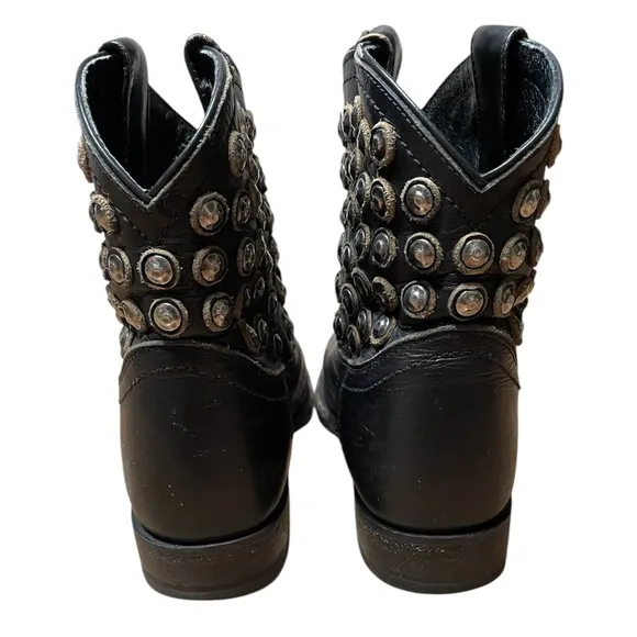 Frye Wyatt Disc Boots Short Ankle Western Size 6.5 B Black Leather Studded