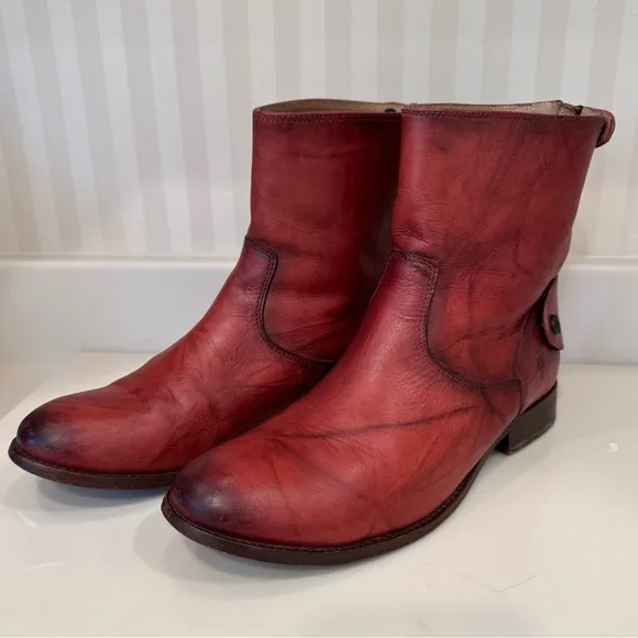 Frye Zip Back Cognac Leather Ankle Boots Size 8 1/2B Narrow
