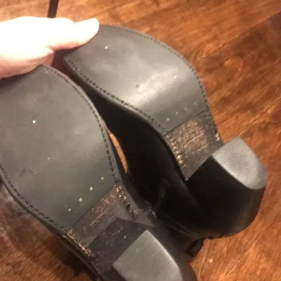 Frye Jackie Rivet short boot, size 5.5!