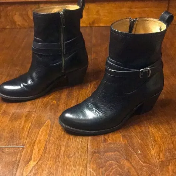 Frye Jackie Rivet short boot, size 5.5!