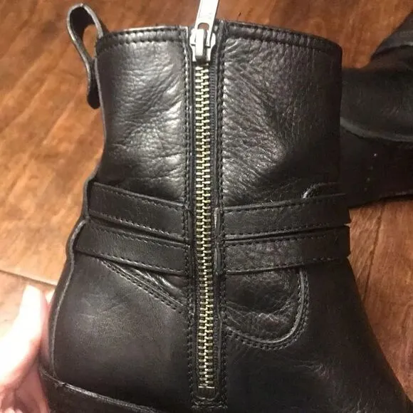 Frye Jackie Rivet short boot, size 5.5!