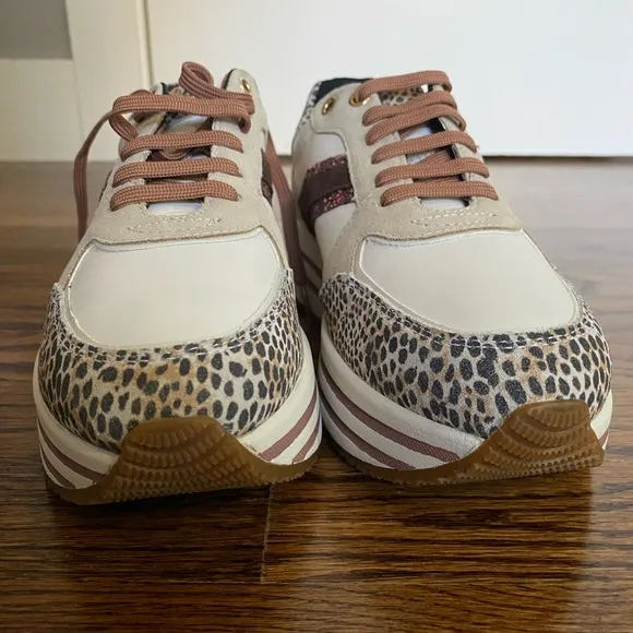 Geox D Kency Womens Lace Up Platform Shiny Sneakers‎ In Taupe Size US 9