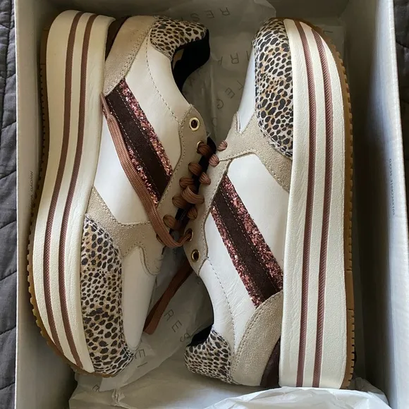 Geox D Kency Womens Lace Up Platform Shiny Sneakers‎ In Taupe Size US 9
