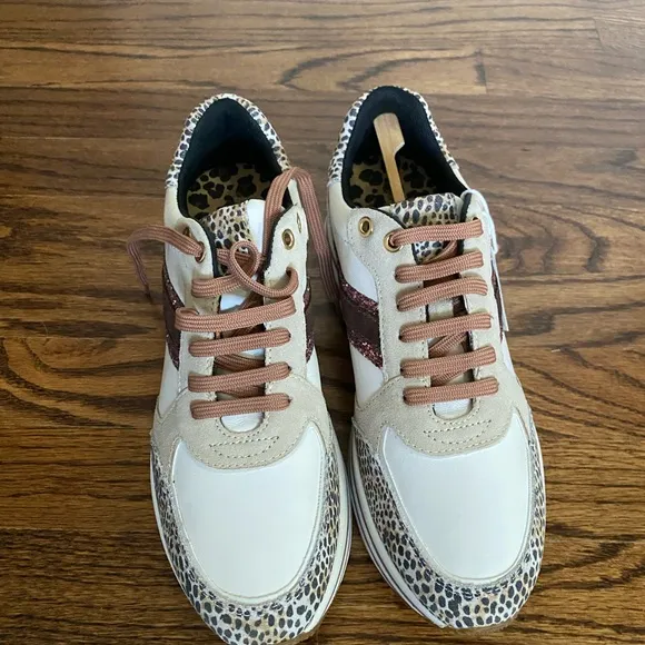Geox D Kency Womens Lace Up Platform Shiny Sneakers‎ In Taupe Size US 9