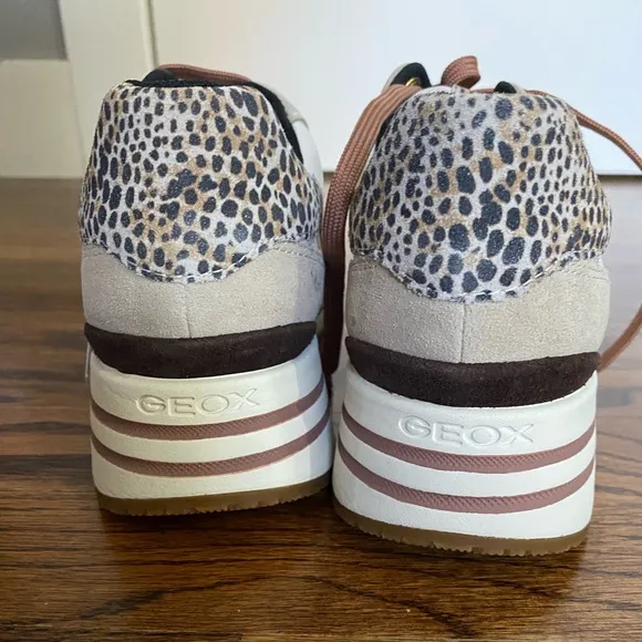 Geox D Kency Womens Lace Up Platform Shiny Sneakers‎ In Taupe Size US 9
