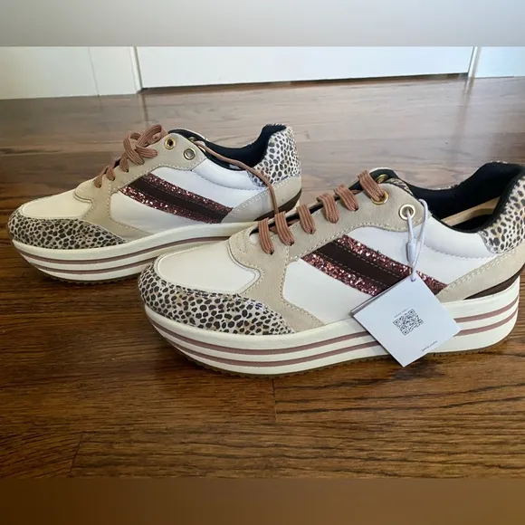Geox D Kency Womens Lace Up Platform Shiny Sneakers‎ In Taupe Size US 9