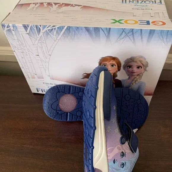 Geox Disney space club light up super comfortable sneaker size 3,5