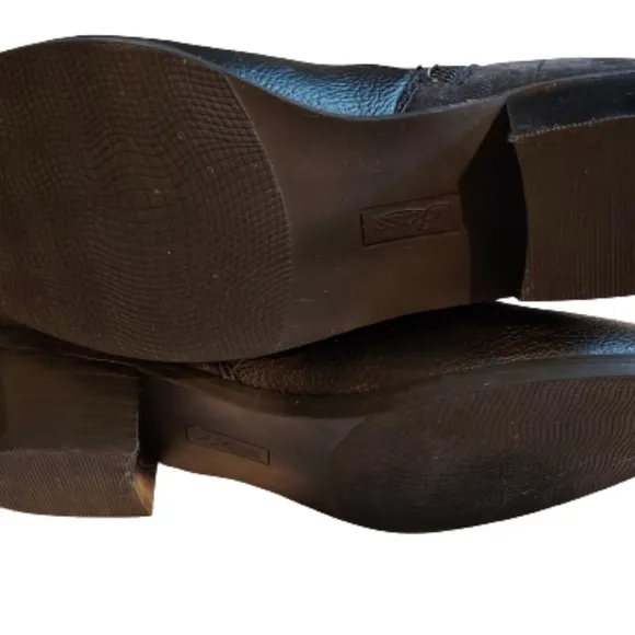 G.H. Bass &amp; Co. NEW Naya Black Ankle Zip Booties Size 8.5 Medium