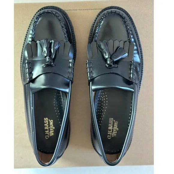 G.H Bass Mens Layton Lug Weejuns Loafer in Black, Size 8