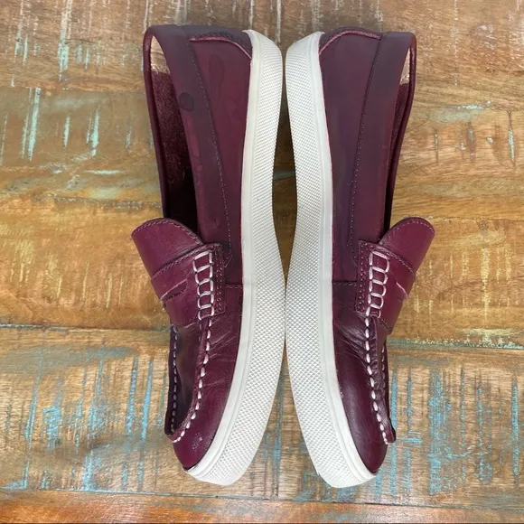 G.H.BASS &amp; CO Weejuns Weekend Penny Loafer Women’s Maroon size 7