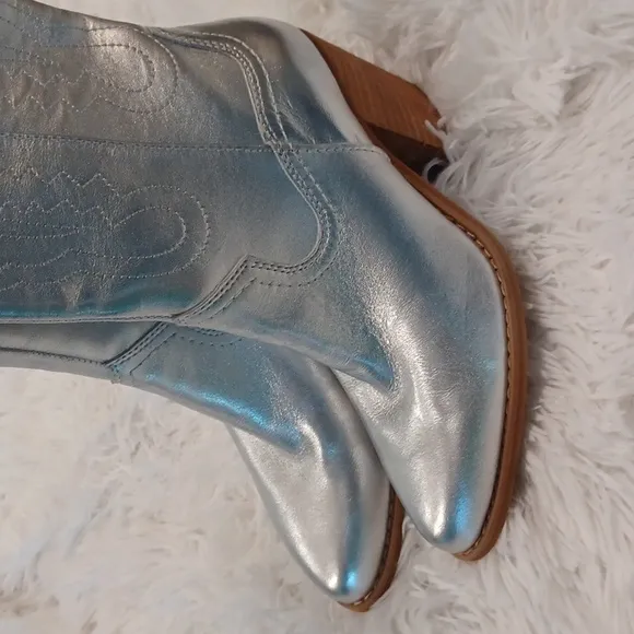 Gianni Bini NWT Leather Metallic  Silver Tall Boots Embroidered Western Cowgirl