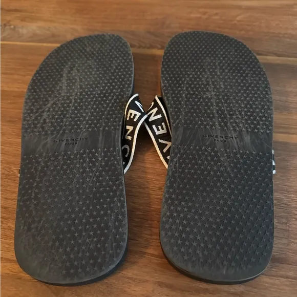 Givenchy Men’s Black Flip Flops Sandals Size 10 US 43 EU