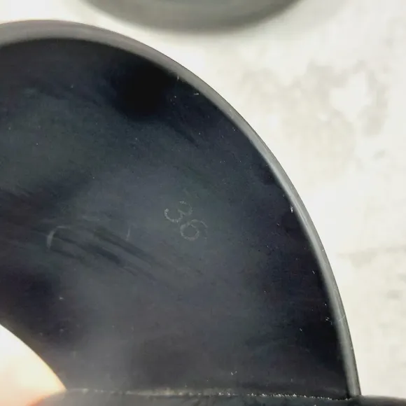 Givenchy Paris Black Slide Summer Flip Flop Sandals T667