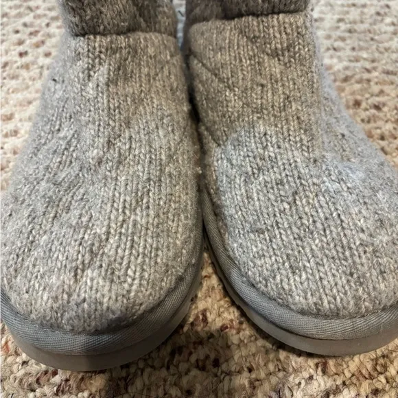 Gray Ugg Short Knit Boots