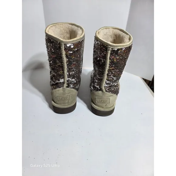 GUC UGG Australia Classic Short Sparkle Boots 3353 | Sz 9 Reversible Sequins