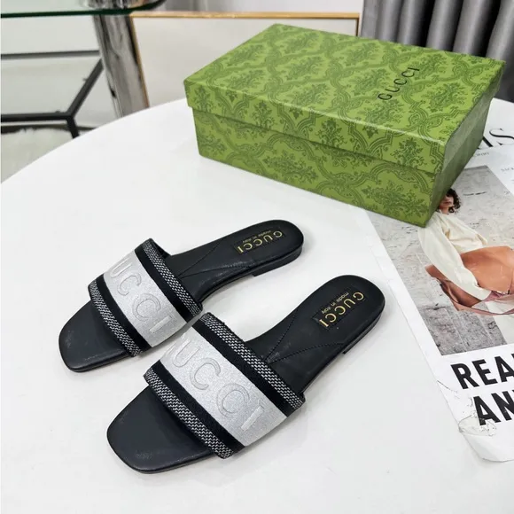 Gucci women's leather sandals comfortable flat-soled fashionable beach shoes