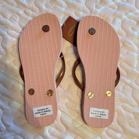 Havaianas NWT Rose Gold Women's Slim Flip Flops
